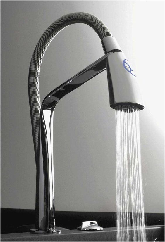 robinet  design qui coule 